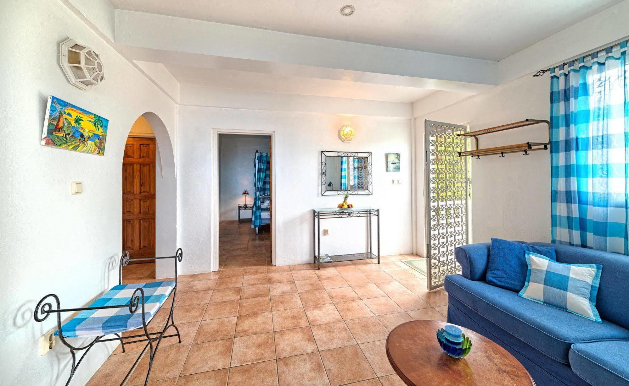 Caribbean Sea View Holiday Apartments Méro Exteriér fotografie